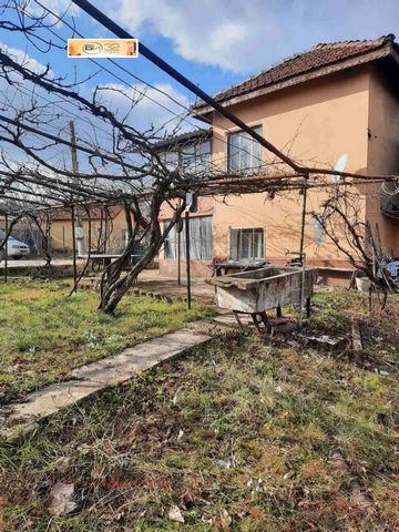 RURAL PROPERTY - Vlasatitsa village, Vratsa municipality, Vratsa region, house - brick, 2 floors, built-up area - 42 sq.m., total built-up area - 82 sq.m., 1st floor. - kitchen, tavern, bathroom, and corridor, 2nd floor. - two bedrooms, corridor, gar...