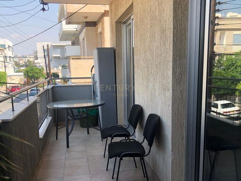 Amazing 2 bedrooms flat for sale located in Kapsalos area , right in the center of limassol. The apartment is located on the first floor and is full furnished. It has Central heating, is fully air conditioned, has 2 parking spaces, and storage.