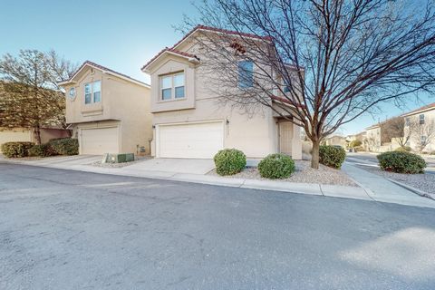 Welcome home. This home features 3 well-sized bedrooms, and 3 bathrooms including a spacious master suite with an en-suite bathroom, providing both privacy and comfort. The additional bedrooms are perfect for family, guests, or a home office. Enjoy t...