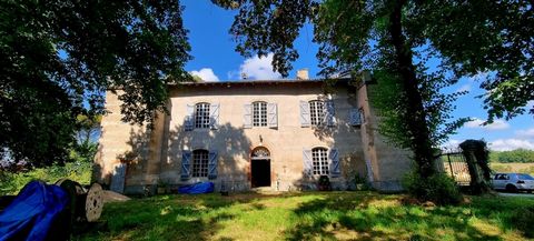 Het Château de Cales, gebouwd in 1636, is een prachtig historisch gebouw genesteld in de Tarn-et-Garonne, aan de rand van de Quercy Blanc, een gebied doordrenkt met natuurlijke schoonheid en erfgoed. De ligging is bijzonder gunstig: op slechts 12 km ...