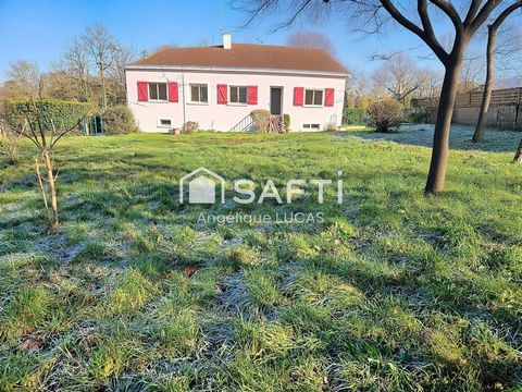 Vous recherchez une maison au fort potentiel, ou vous pourriez laisser porter votre inspirations pour mettre en valeur ce bien. Cette habitation est faite pour vous! Sur la commune de LA CHAIZE LE VICOMTE et à moins de 10min de LA ROCHE SUR YON, elle...