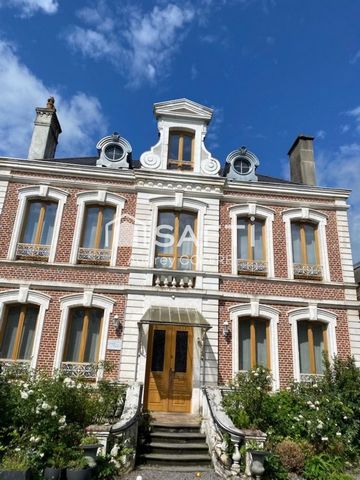 Située à 20 min de Montreuil-sur-mer, cette maison de maître offre un cadre de vie privilégié. Proche des commerces locaux, des écoles et des services, Hesdin séduit par sa qualité de vie agréable, idéale pour les acheteurs en quête de quiétude et de...