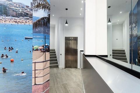 The modern holiday home, in the city center of Las Palmas de Gran Canaria, renovated in June 2023, with an independent bedroom, has a practical and sustainable design, smart locks so you don't have to worry about keys and unlimited high-speed wifi. I...