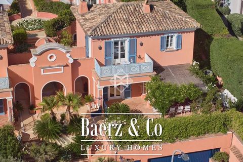 Within a small condominium of 4 villas, this unique house enjoys an ideal location, just a few steps from Place des Lices and the Port of Saint-Tropez, offering several terraces and unobstructed views. Spread over 3 levels, this approximately 178 sq ...