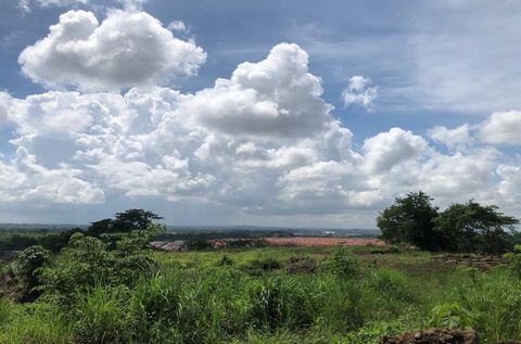 Do you want to invest in Panama? This is your chance. Land of 13,580 m2 for sale for residential use in Cerro Azul, Panama Build your residence and enjoy incredible mountain views 30 km from Panama City, surrounded by nature and all the necessary inf...