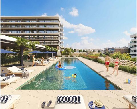 3-bedroom flat in Faro, situated in the exclusive Lux Garden Evo, a new private condominium development. This double-fronted flat has a private terrace in the bedroom area, overlooking the pool and the condominium gardens, while the open-plan kitchen...