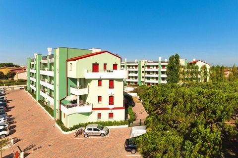 Moderne en goed uitgeruste appartementen met een gedeeld binnen- en buitenzwembad. De residentie is gelegen in een nieuw, elegant toeristisch complex, niet ver van het strand en dicht bij het historische centrum van Caorle. De oude stad, die indruk m...