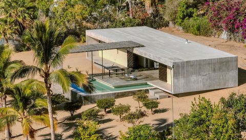 One of the most emblematic properties of Todos Santos. This exquisite architectural gem designed by renown architect Jorge Gracia blends perfectly with its environment. Casa Gracia sits on a spectacular half an acre lot overlooking the dune and into ...