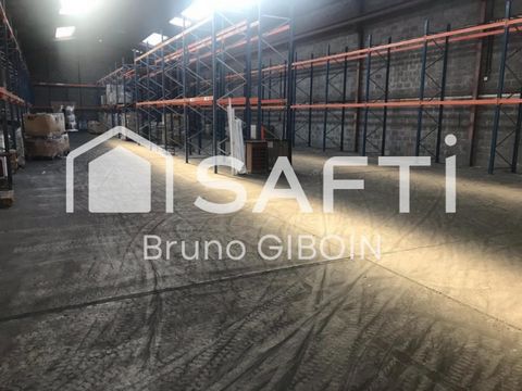 Bâtiment de stockage 1500 m², parking