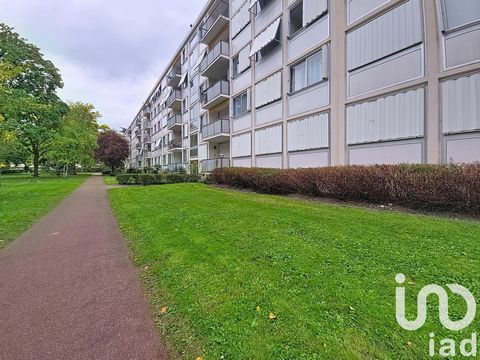 iad France - Marie Leplat vous propose: À vendre – Appartement lumineux F4 avec balcon sans vis-à-vis et cave – Les grandes terres 'Square des Sablons' Situé au 1er étage d’une résidence calme et bien entretenue, cet appartement de type F4 offre un c...