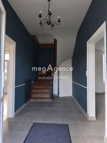 MAISON 2 GRANGES ET TERRAIN 3000 M2