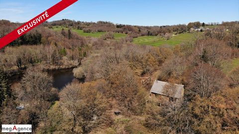 Charmante propriété en pierre à rénover avec source sur 3,71 hectares de terrain