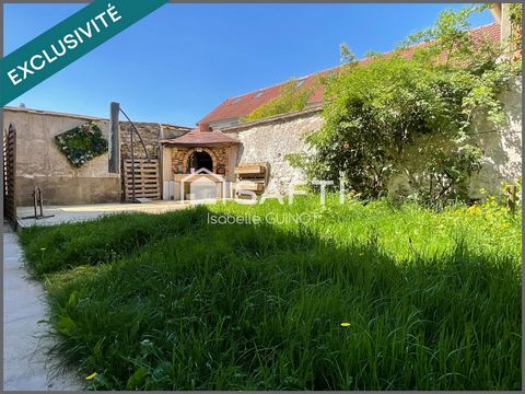 Maison de ville 4 chambres, garage, jardinet