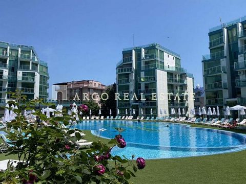 Arco Real Estate offers for sale a one-bedroom, refreshed, sunny, furnished apartment with sea view in a 5-star hotel apart-complex Primorsko Del Sol. The complex is located in close proximity to 50 meters from the north beach Perla in the town of Pr...