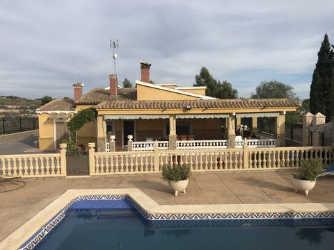 Unique plot of 6000m2 with 2 houses Ideal for 2 generations or as a BBrental Please note these 2 properties are located on 1 finca of 6000m2 and are only for sale together and cannot be separated The indicated price is therefore the total price for t...