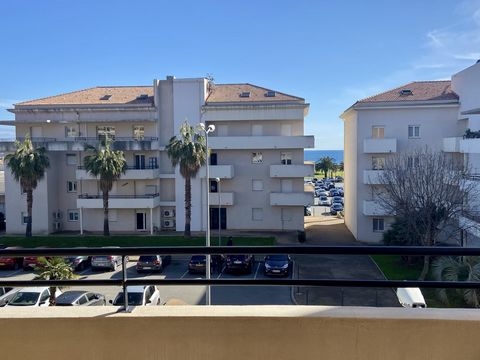 The agency Corse Immo offers for sale, this beautiful apartment of 27m2 located in the heart of Moriani beach. This property consists of a kitchen area, a bathroom, a bedroom and a terrace of 13m2 facing East. It also has many benefits: reversible ai...