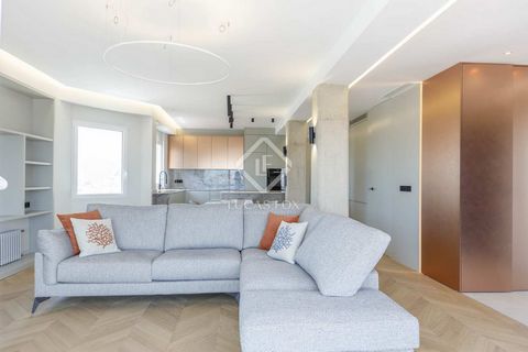 Lucas Fox Valencia presents this exclusive brand new penthouse located in a new building with pleasant views from the same building of the Turia river and the Torres de Quart, in the heart of the city of Valencia. This wonderful penthouse is distribu...