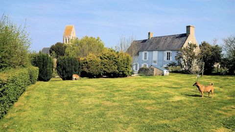 Your firm ADDE IMMOBILIER offers for sale: Area: 5 minutes from Omaha Beach and shops / 12 minutes from Bayeux / 30 minutes from Caen. Country house in the heart of the village of FORMIGNY-LA-BATAILLE. This pretty farmhouse consists on the ground flo...