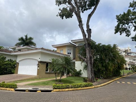 The Tucan Country Club is an exclusive private club located in a beautiful natural area. Its main attraction is its environment surrounded by nature, which gives its members a quiet and relaxing environment. The club is designed to offer spaciousness...