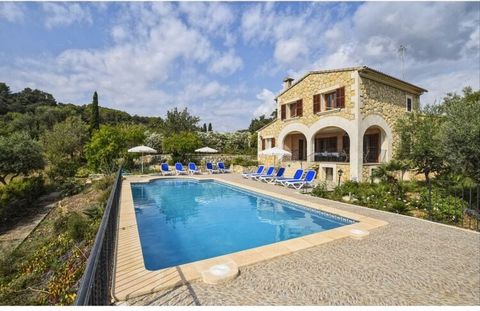 This renovated country house with private pool offers five bedrooms, four of which are en-suite. Due to the high location of the mansion you can enjoy a beautiful view, from the spacious terrace and from the large swimming pool, on the Tramuntana mou...