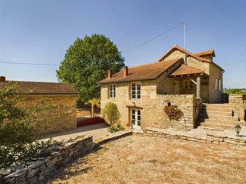 An ensemble of three separate living units offering significant flexibility of use. Set in lovely countryside with a pool and some 6ha of land, all close to a village with services and a pleasant lake and small summer bar / restaurant. The principal ...