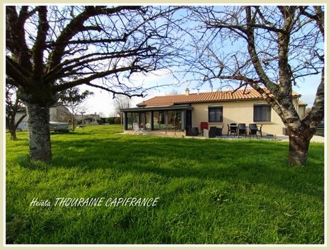 Dpt Deux Sèvres (79), à vendre AZAY LE BRULE maison P5 de 118 m² - Terrain de 1 095,00 m² - Plain pied