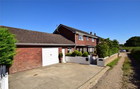 Driving to the end of rural Packsfield Lane (south) with fields of sheep on one side and horses on the other, you come to the attractive and extended Mar-Law with its Bungalow Annex. This detached family home is set in about one and quarter acres of ...