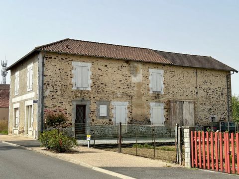 We’re proud to present this property in Val d’Oire et Gartempe, with easy access to Bellac or Montmorillon for shops, supermarkets, hospitals and much much more… The property offer lots of potential, such as making a single large home, or 2 smaller a...