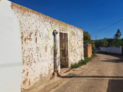 Unique Opportunity for Real Estate Development in a Quality of Life Location! This fantastic plot located in Loulé, Algarve, offers an exceptional opportunity for construction, with a total area of 3,382m² and a ruin of 42m². With breathtaking views ...