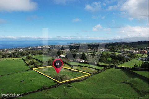 Land in São Vicente Ferreira with 3960 m2 WHY BUY WITH KELLER WILLIAMS? WHEN YOU CHOOSE KELLER WILLIAMS, YOU GET: • A real estate agent and connoisseur of the market • A compromise under negotiation and without your interest • The possible tools to e...