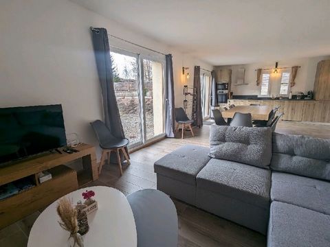 A large 4 bedroomed ground floor apartment in the Vallons sector of Samoens. This apartment is part of a recently renovated residence building. Beautifully located near to the centre of Samoens, 2 minutes from the Grand Massif ski lifts with a shuttl...
