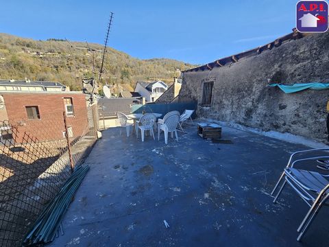 FOR INVESTMENT In a building subject to the co-ownership regime, Lot of six apartments for sale located in the hypercenter of Ax Les Thermes. All apartments are type 2 ranging from approximately 30 m² to 50 m². You can also convert the attic to enlar...