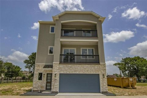 Introducing contemporary luxury living in a prestigious gated community on an oversized lot with yard space! The Claire floor plan includes 3 bedrooms, 3.5 bathrooms, office, 2-car garage and a spacious yard. This new construction seamlessly combines...