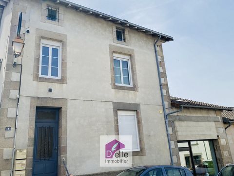 Couzeix. Ideal rental investment. Building comprising: A T2 apartment, A T4 duplex apartment, A T3 apartment and a commercial space currently rented. Individual heating. No work required. Price: 340 000 € HAI including 5% agency fees at the expense o...