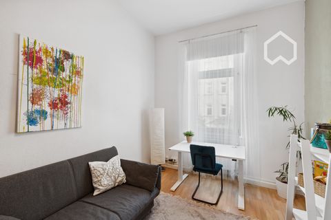 Welcome to this charming old apartment nestled in the heart of the trendy district! This centrally located residence exudes a welcoming vibe, adorned with an array of artworks adorning the walls. Having been my own home, it comes fully equipped with ...