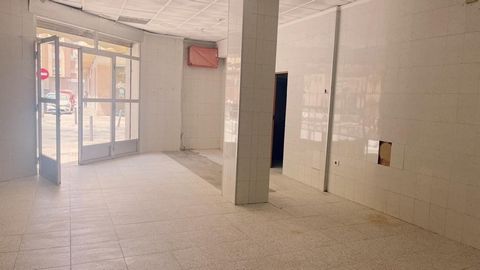 ARE YOU LOOKING FOR A PLACE FOR YOUR BUSINESS? ~Elite Home presents this place in the South of Castellón.~We have 52m2, a toilet and a cold room in the absence of putting an engine.~It chamfers and is waiting for you to make it handsome to receive yo...