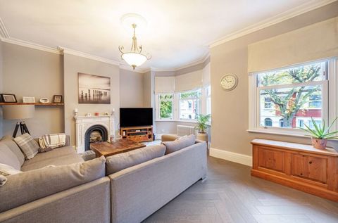 Frost are delighted to offer to the market this well presented stylish two double bedroom apartment situated on the first floor ( No Garden ) of this Victorian conversion. CIRCA 800 Sq. Ft and located in the heart of Sutton, this bright spacious home...