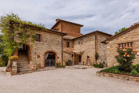 ASCIANO (SI) Location Montalceto, within the landscape of the Crete Senesi, which extends from the territories south of Siena to beyond Pienza and San Quirico d'Orcia with the valley of the same name, where the valley and hilly landscape changes of c...