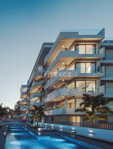 Nowo wybudowane apartamenty w Benalmadena w pobliżu portu. Apartamenty w Costa del Sol Benalmadena znajdują się w kompleksie z basenem i zielonymi ogrodami. Kompleks ma korzystną lokalizację, 20 minut jazdy samochodem od centrum Malagi. AGP-00630 Fea...