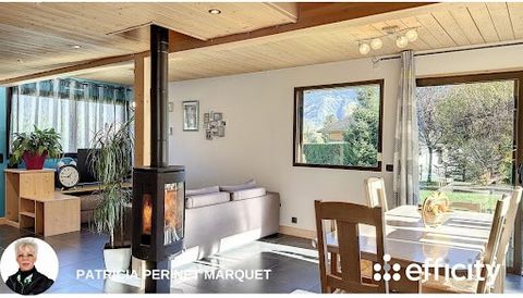 74700 - DOMANCY - RESIDENTIAL AREA with MAGNIFICENT VIEW of MONT BLANC - IDEAL FOR FAMILY - 4 BEDROOM HOUSE - ENCLOSED LAND - GROUND AREA of 142.37 M². Patricia PERINET MARQUET and EFFICITY offer you this pretty recent house built in 2012. Built on a...