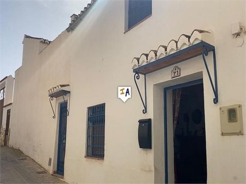 Il s'agit d'une maison de ville joliment présentée de 2 à 3 chambres située dans le joli village blanchi à la chaux de Moclin, près de Grenade en Andalousie, en Espagne. Moclin est un village paisible situé à une altitude de 1 000 m avec une vue déga...