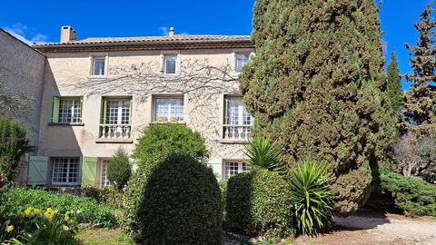 The Christine Miranda agency offers you a charming mansion with gîte and swimming pool, ideal for a large family or a hospitality activity. 12 rooms in total. Immerse yourself in history with this magnificent residence and its preserved authenticity:...