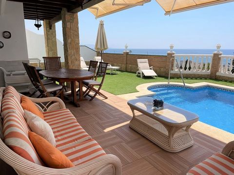Exclusive Villa with private pool and wonderful views of the sea from all its rooms, 3 minutes walk to the beach. Located in a unique area of the Costa del Sol, with 300 days of sunshine a year. 4 km from Torrox Pueblo, 7 from Nerja and next to Torro...