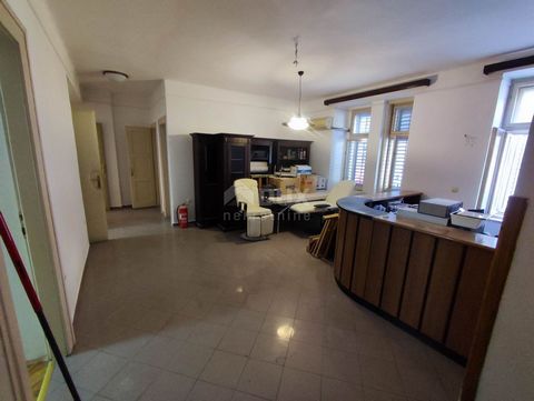 Location: Primorsko-goranska županija, Rijeka, Potok. RIJEKA, CENTER - Large apartment in a great location We have been offered a large apartment on the ground floor of a building in an excellent location in the immediate vicinity of the city center....