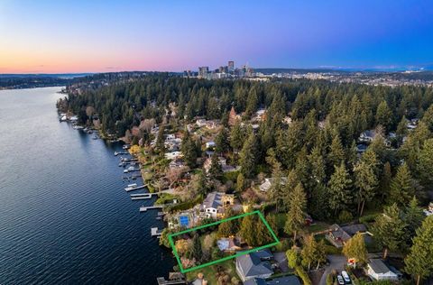 Enjoy 110ft of prime, west-facing waterfront and experience captivating sunsets with vistas of the Seattle skyline, backdropped by panoramas of the Olympic Mountains. Design your lakefront legacy on one of Lake Washington's most coveted shorelines. P...