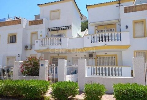 Do you want to buy a home for sale in Rojales? Excellent opportunity to acquire this well distributed house, located in the town of Rojales, province of Alicante. Would you like to have more information? Do not hesitate to contact us. Visit without o...