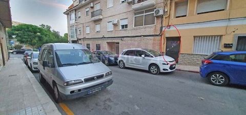 **Your Business, Your Space in Petrer, Alicante! Are you looking for the perfect commercial space to make your business dreams come true? We present you with an exceptional opportunity: a Commercial Premises for sale in the thriving town of Petrer, A...