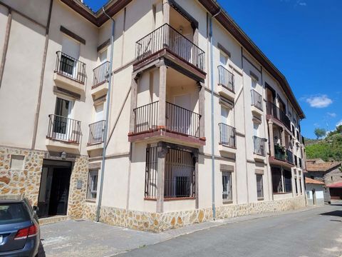 Attic penthouse apartment in living room, located on the top floor of a newly built building, with elevator and parking space. Ideal as a second holiday home in an ideal place of rest surrounded by nature and mountains. Hiking trails, gorges. It cons...