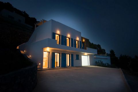 Villa in Pefkos, on the island of Skyros, which is divided into three apartments that can accommodate three families. Each apartment has its own kitchen and bathroom. The villa offers a breathtaking view of the sea on an angle of 180 degrees. When yo...