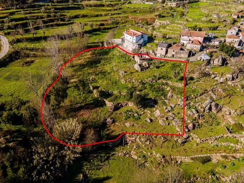2 urban articles for total reconstruction with 142m2 of gross construction area, inserted in a plot of land of 3550m2, located in Piares - Penha Longa, with great access, breathtaking views, surrounded by stream, in a very quiet area, ideal to build ...